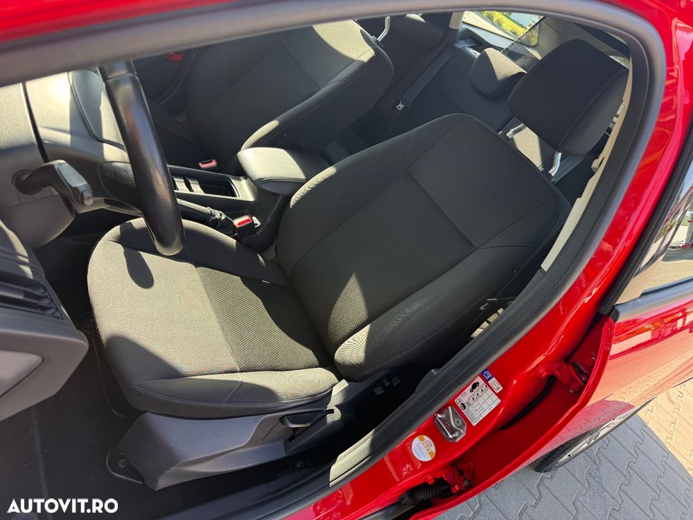 Ford Focus 1.0 EcoBoost Hybrid TITANIUM - 9