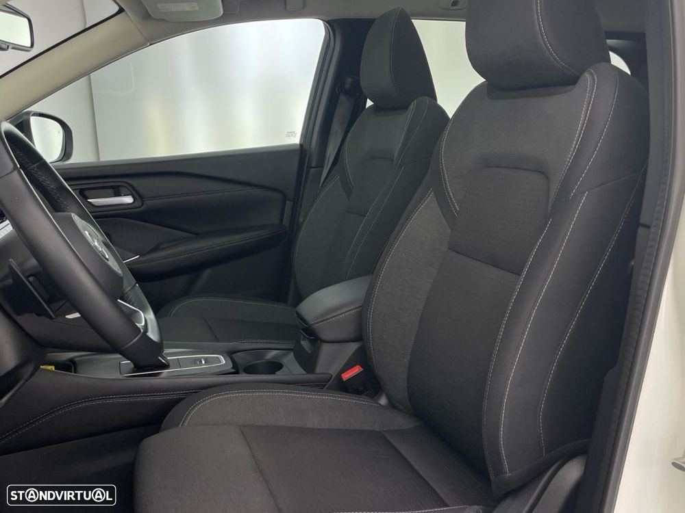 Nissan Qashqai 1.3 DIG-T N-Connecta Xtronic - 17