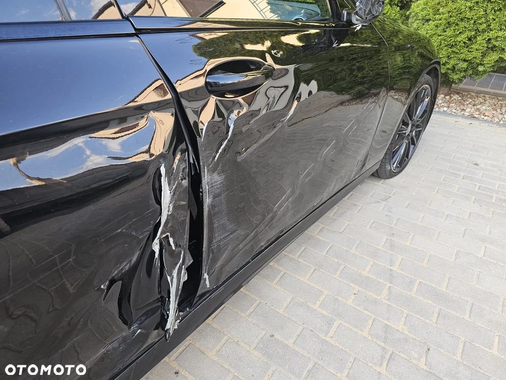 Mercedes-Benz Klasa E 300 9G-TRONIC AMG Line - 11