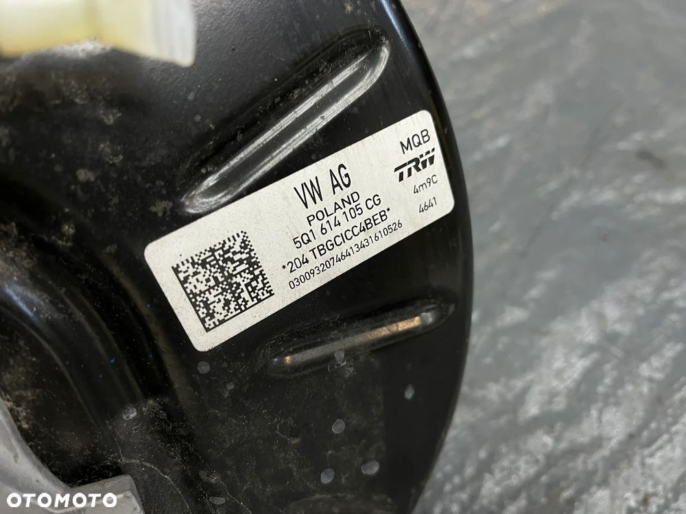 Vw Passat B8 serwo hamulca hamulcowe 5Q1614105CG - 3