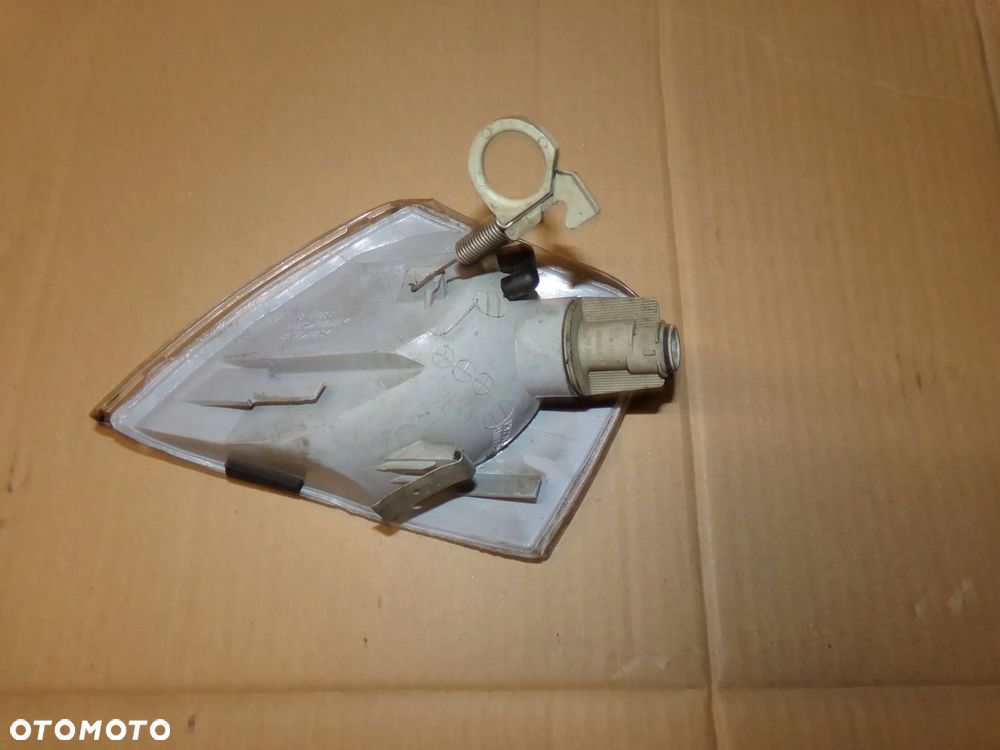kierunkowskaz prawy przód vw passat b5 przedlift - 2