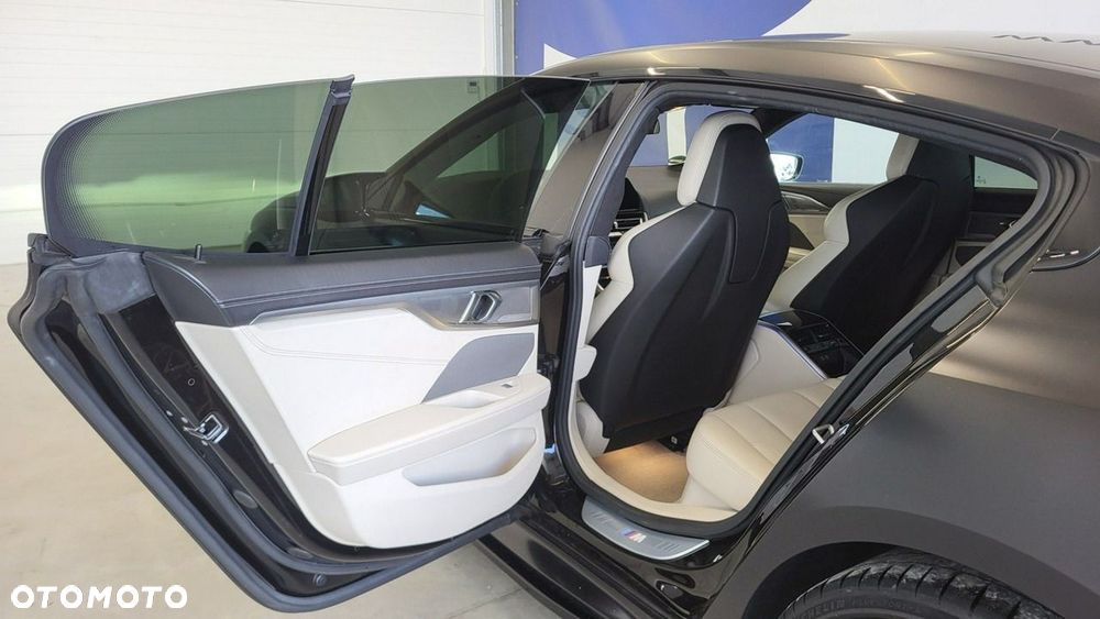 BMW Seria 8 M850i xDrive - 30
