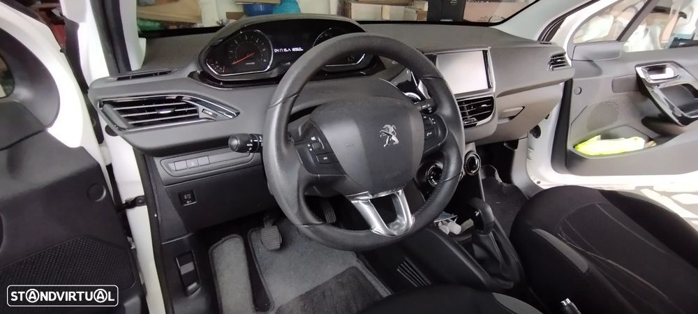 Peugeot 208 1.4 HDi Active - 5