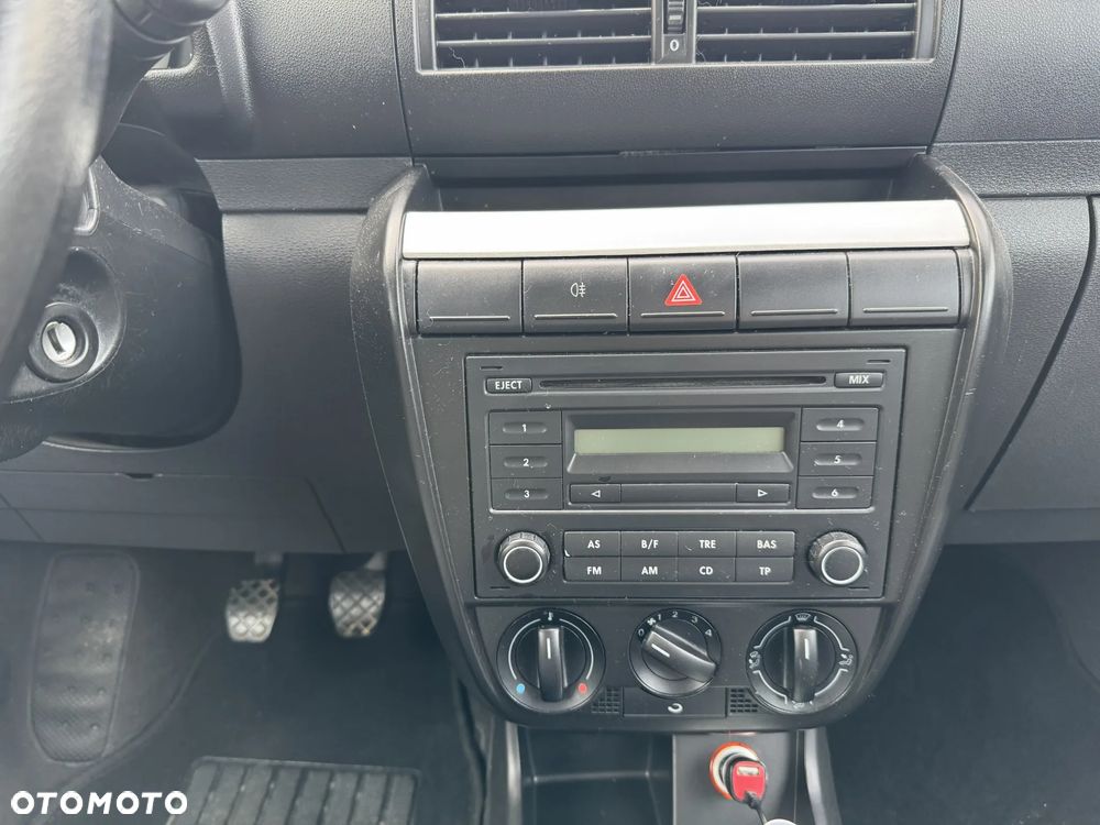 Volkswagen Fox 1.2 - 17