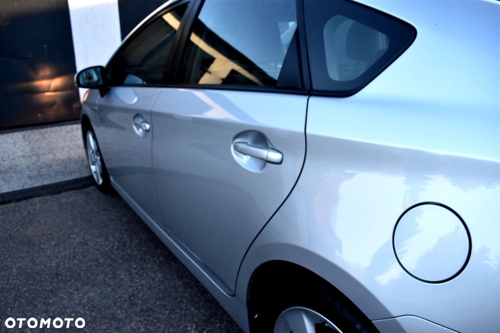 Toyota Prius (Hybrid) Executive - 9