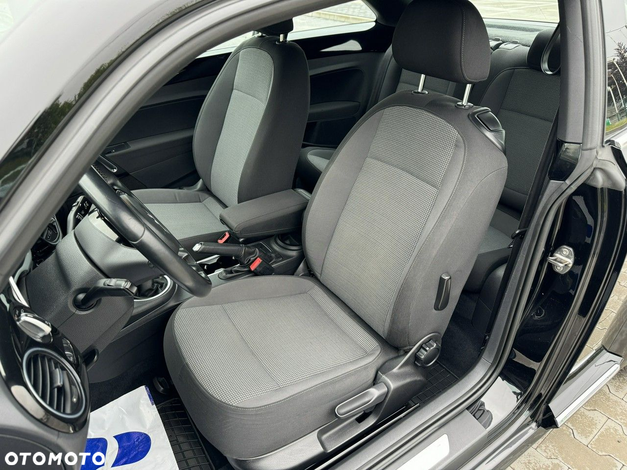 Volkswagen New Beetle - 21