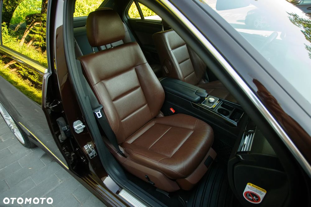 Mercedes-Benz Klasa E 350 CDI BlueEff Avantgarde - 34