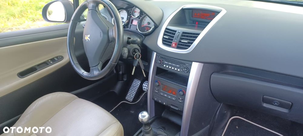 Peugeot 207 CC 150 THP Platinum - 10