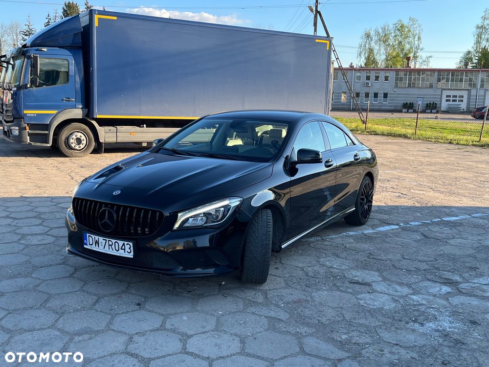 Mercedes-Benz CLA 180 - 1