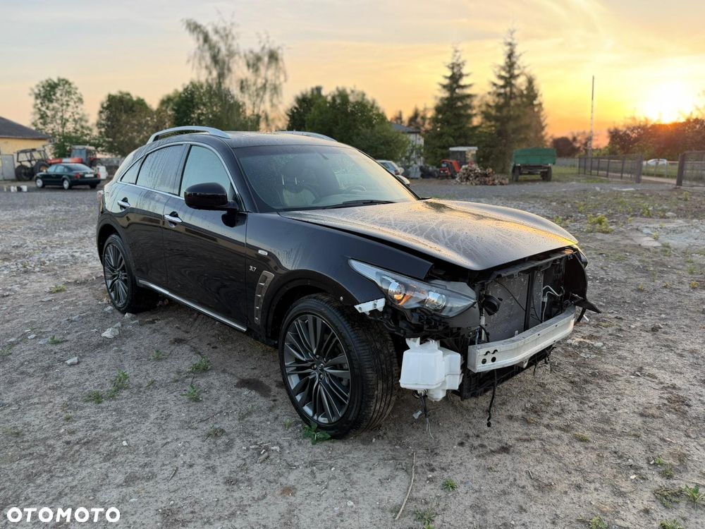 Infiniti Q70 3.7 Sport Tech - 2