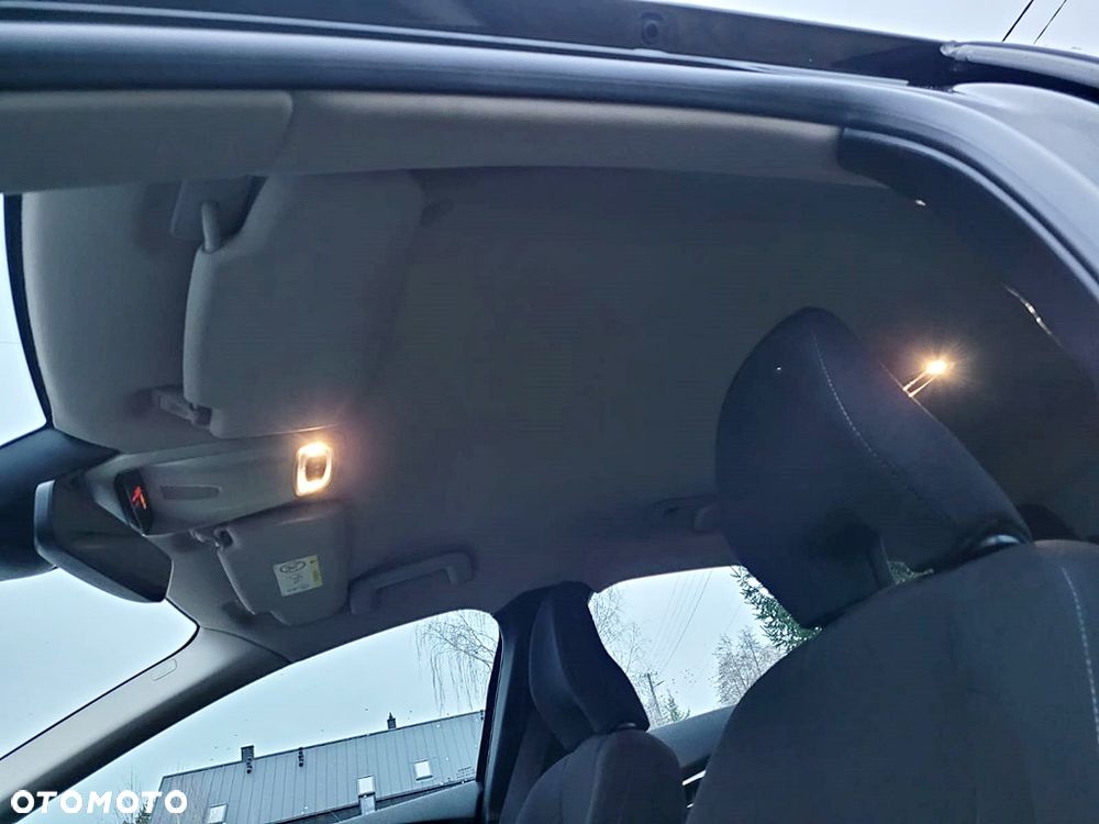 Volvo V40 T2 Momentum - 29