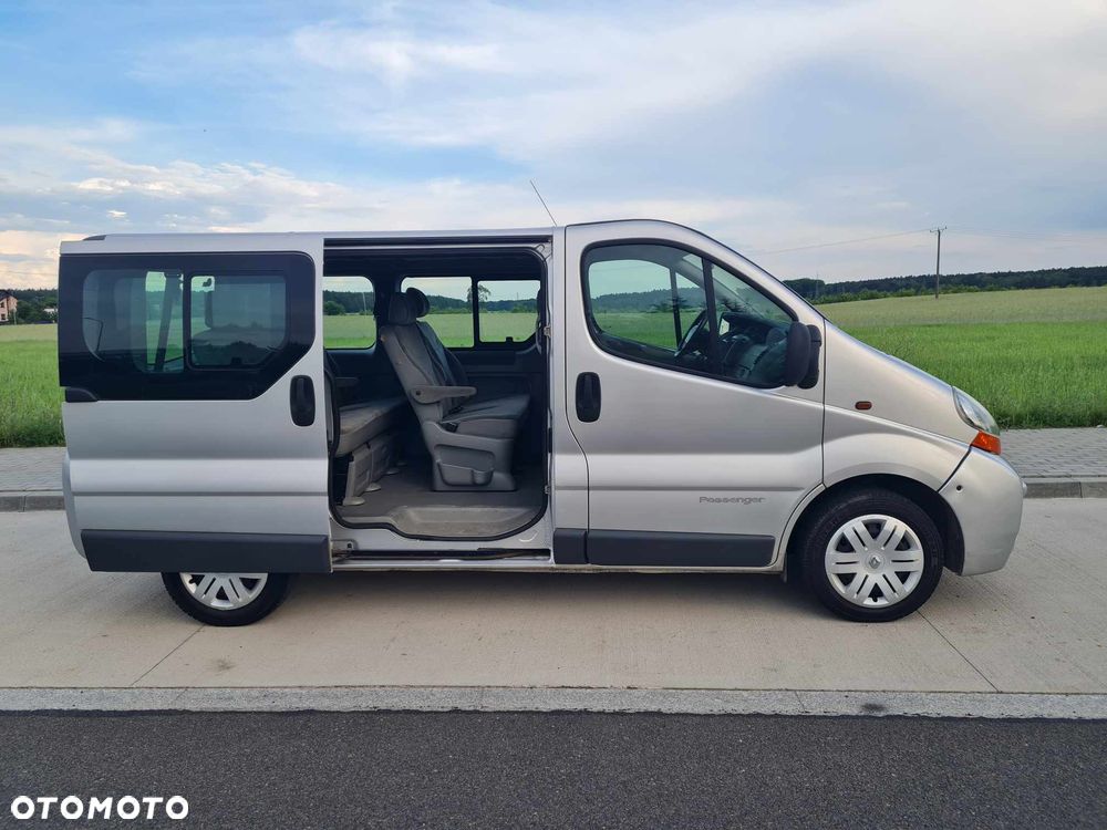 Renault Trafic Passenger Expression - 9