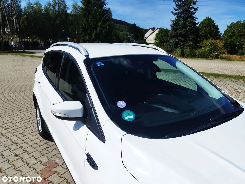 Ford Kuga 1.5 EcoBoost 2x4 Titanium - 16