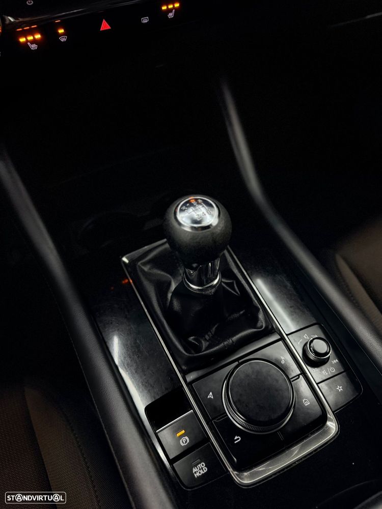 Mazda 3 e-SKYACTIV-G 122 M HYBRID HOMURA - 12