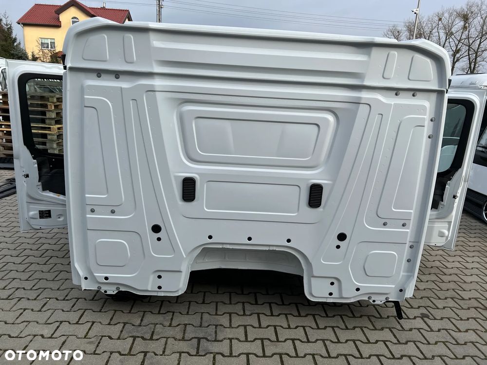 Kabina Mercedes Actros MP4, Antos - 10