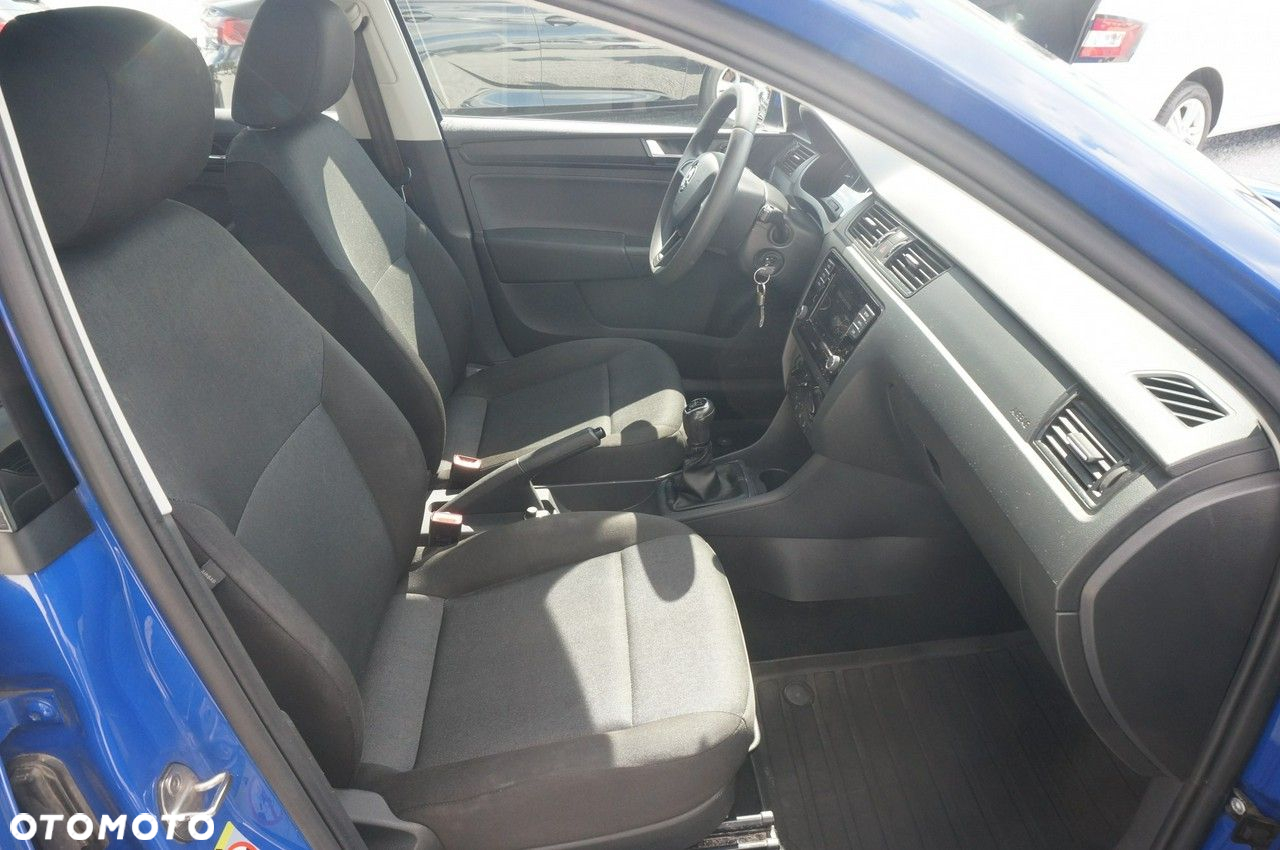 Skoda RAPID 1.0 TSI Active - 28