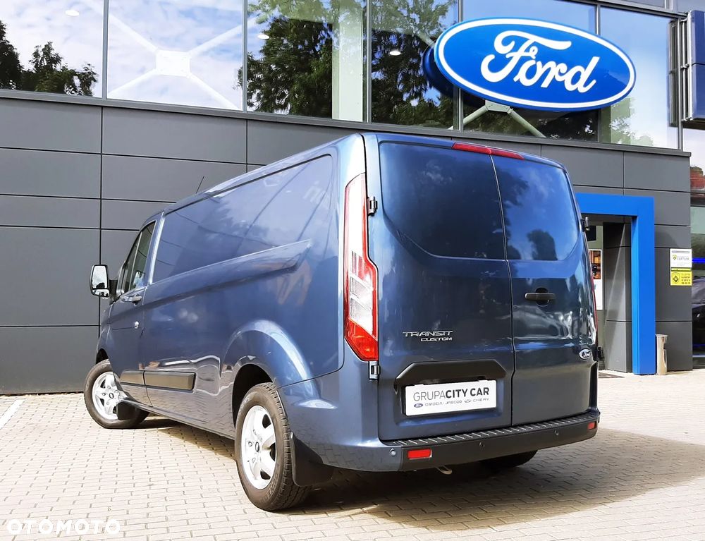 Ford CUSTOM - 13