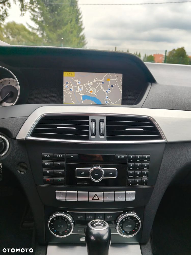 Mercedes-Benz Klasa C 180 BlueEFFICIENCY 7G-TRONIC Avantgarde - 15