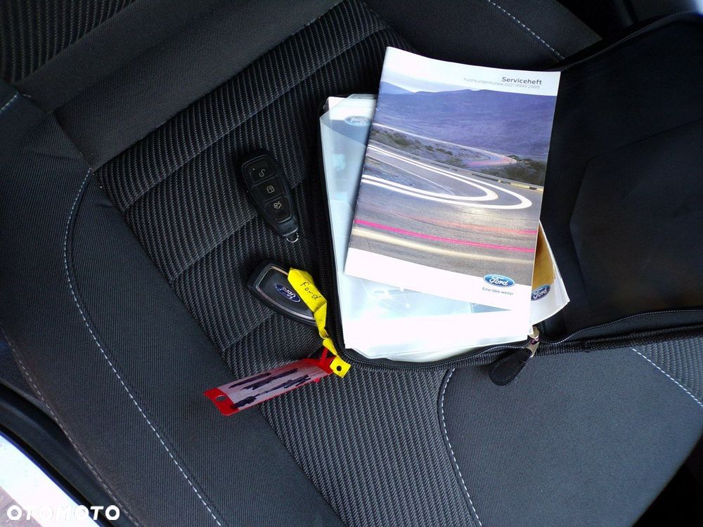 Ford Kuga - 19