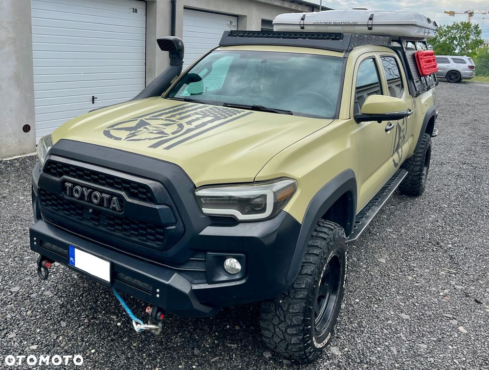 Toyota Tacoma - 17