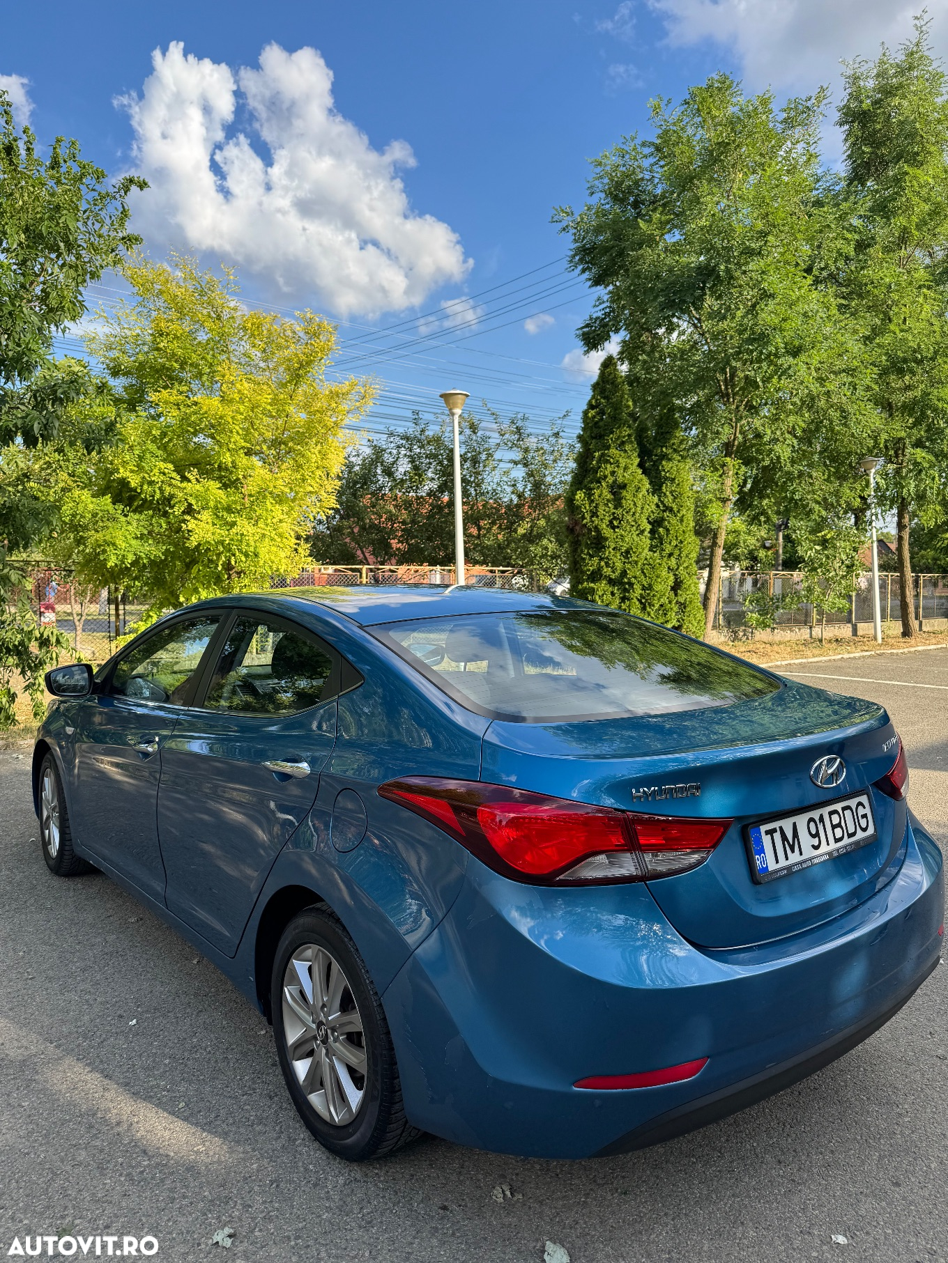 Hyundai Elantra 1.6 MPi - 9