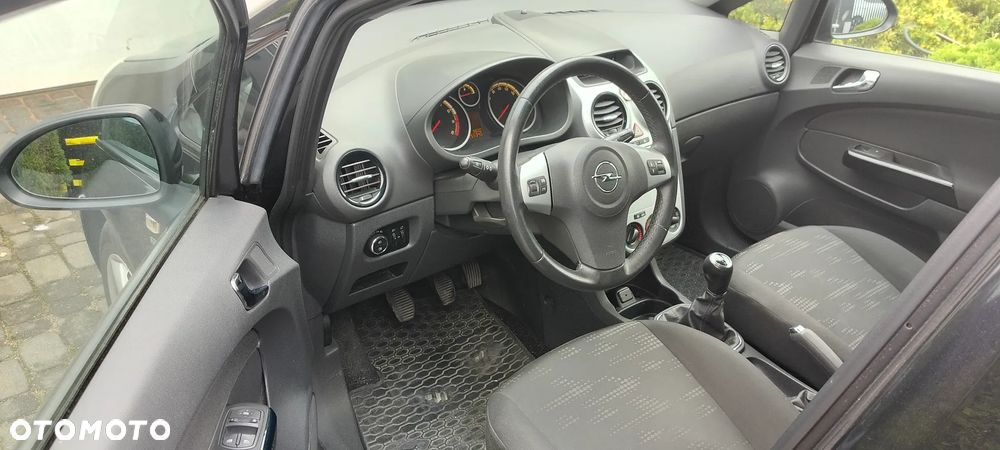 Opel Corsa 1.4 16V Selection - 16