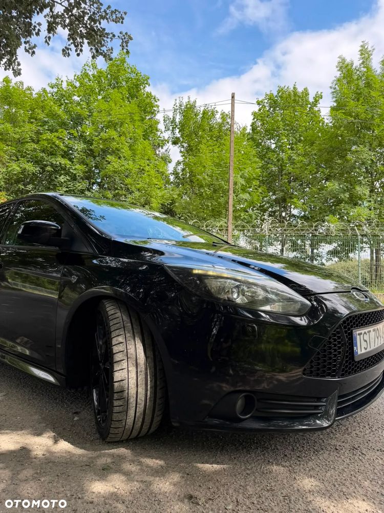 Ford Focus 2.0 EcoBoost ST mit Leder-Sport-Paket - 5