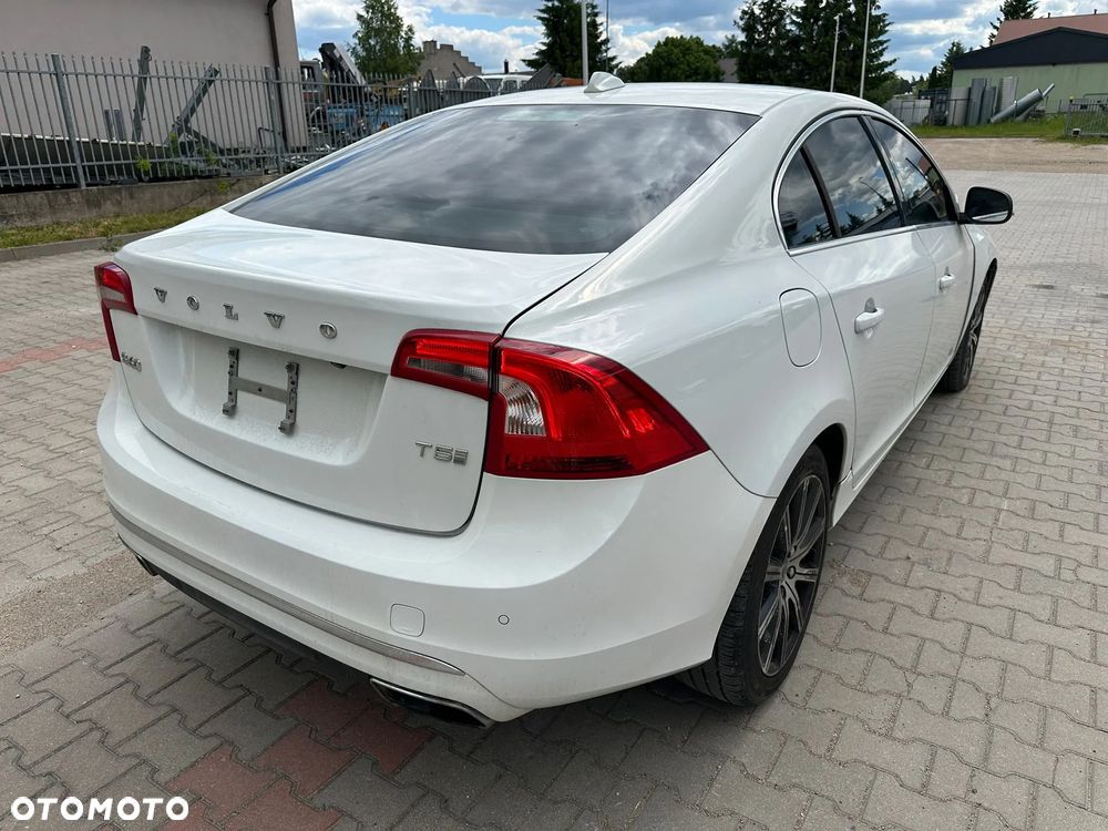 Volvo S60 - 3