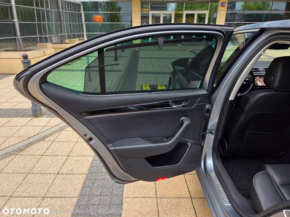 Skoda Superb 2.0 TDI L&K DSG - 16