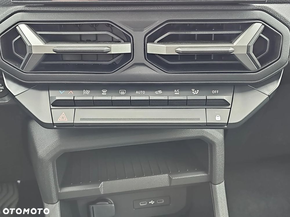 Dacia Duster 1.8 Full Hybrid 155 Journey MMT - 26
