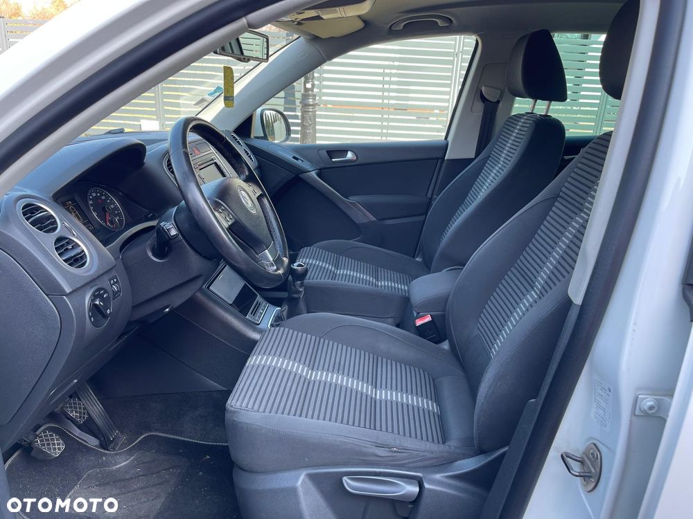 Volkswagen Tiguan 2.0 TDI DPF BlueMotion Technology Sport & Style - 20