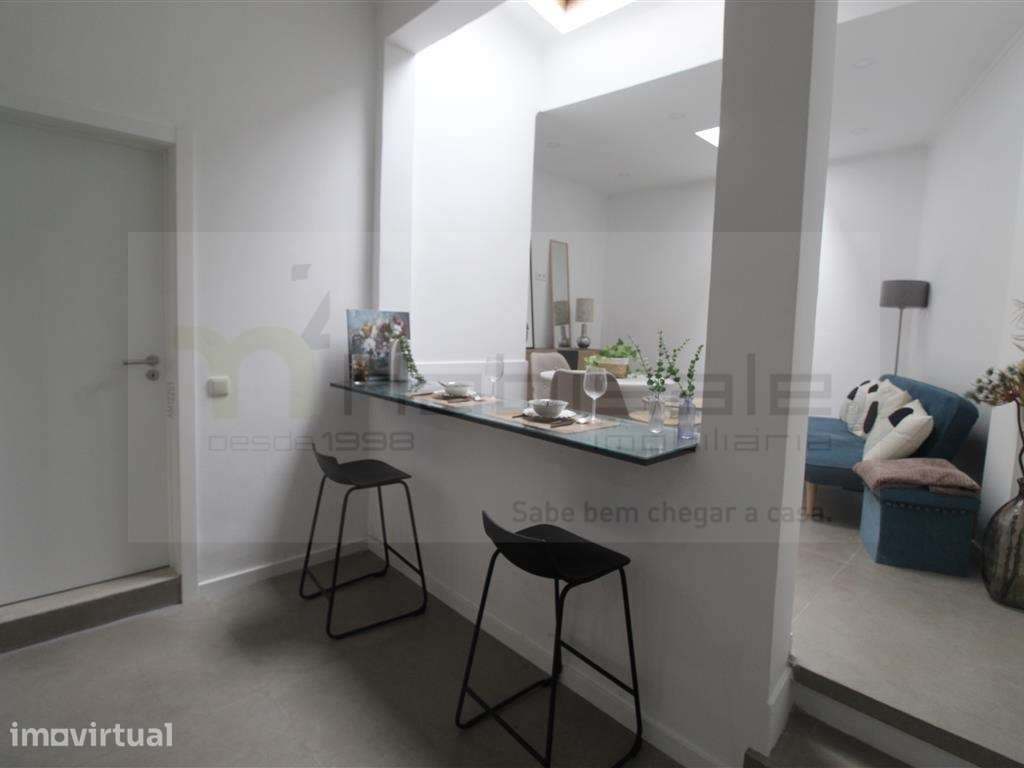 Apartamento T3 em fase de remodelação total na Penha de França - Grande imagem: 2/21