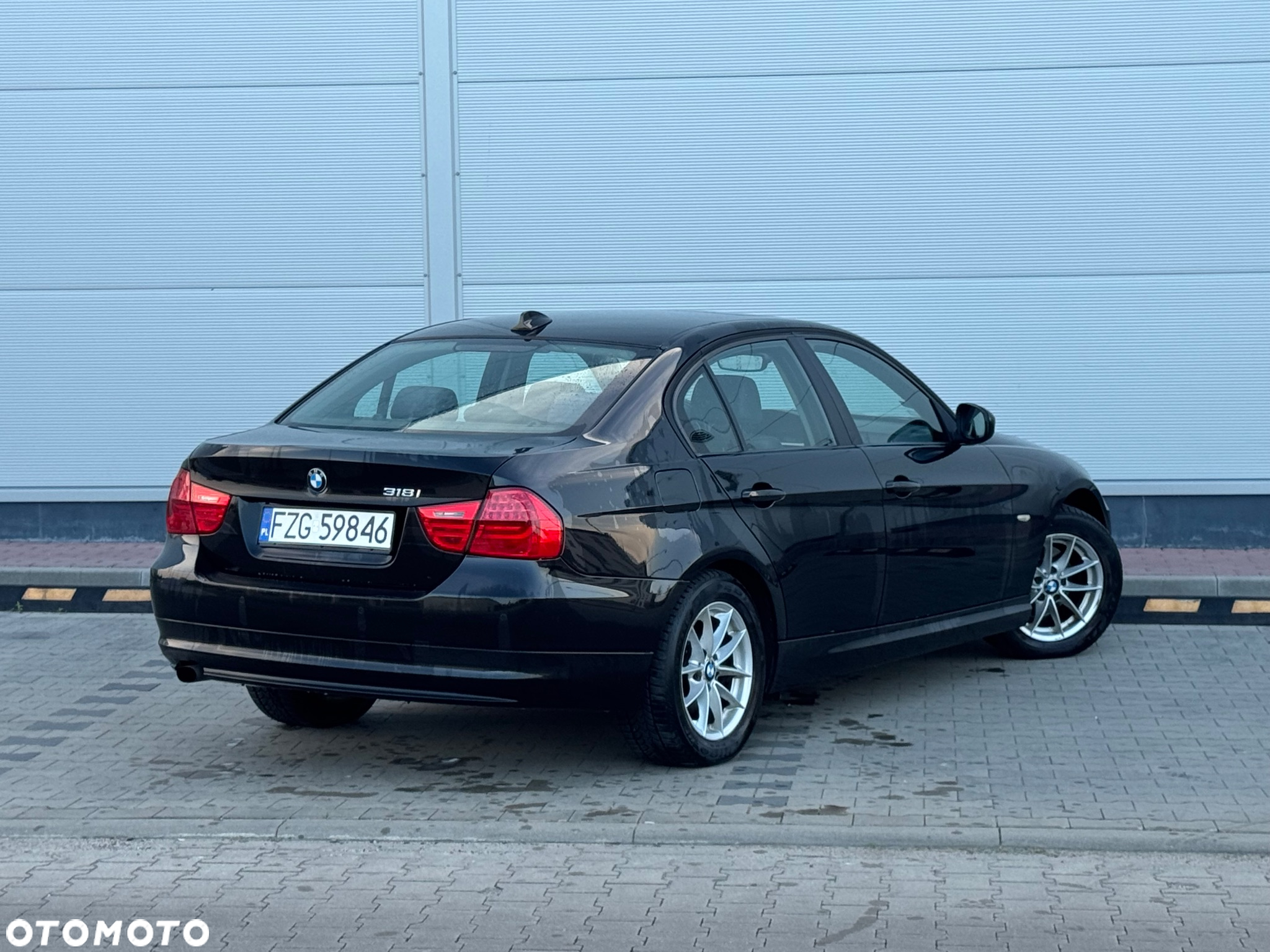 BMW Seria 3 318i - 24