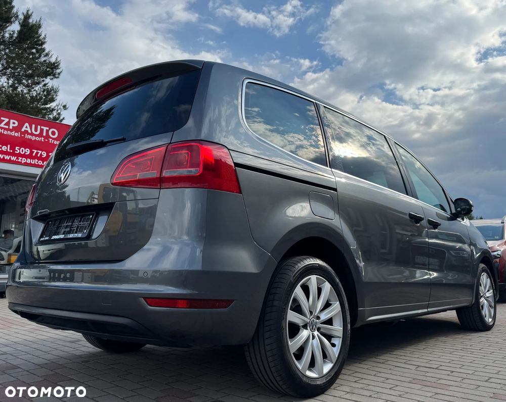 Volkswagen Sharan 2.0 TDI 4Motion BlueMotion Technology Highline - 12