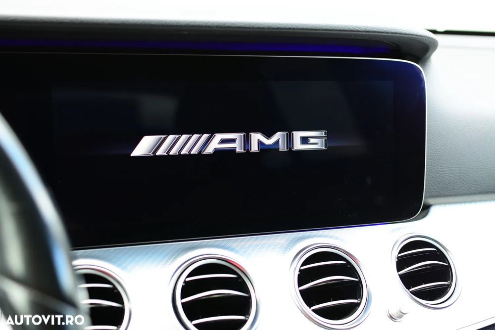 Mercedes-Benz E 300 de 9G-TRONIC - 13