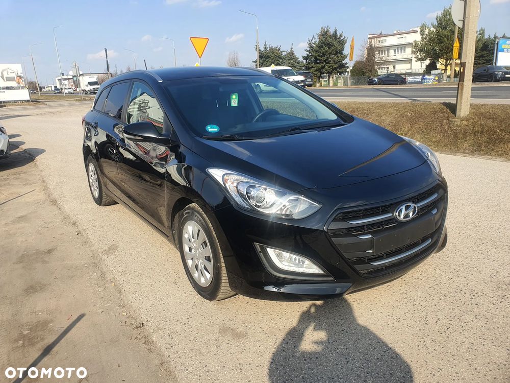 Hyundai i30 blue 1.6 CRDi Classic Navigation - 3