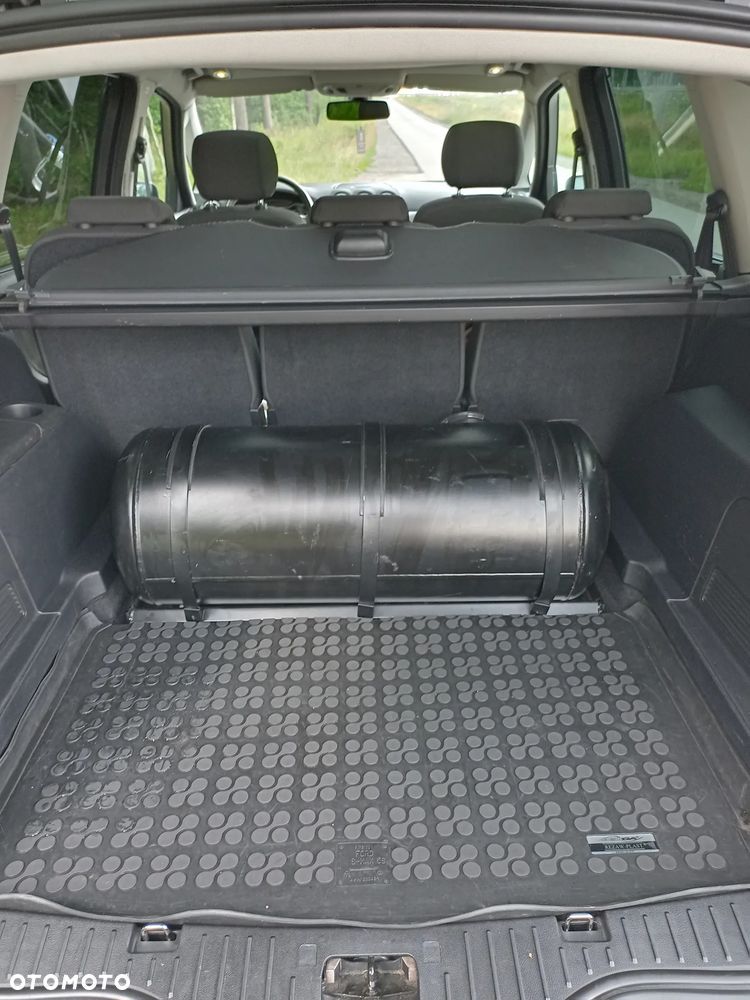 Ford S-Max - 15