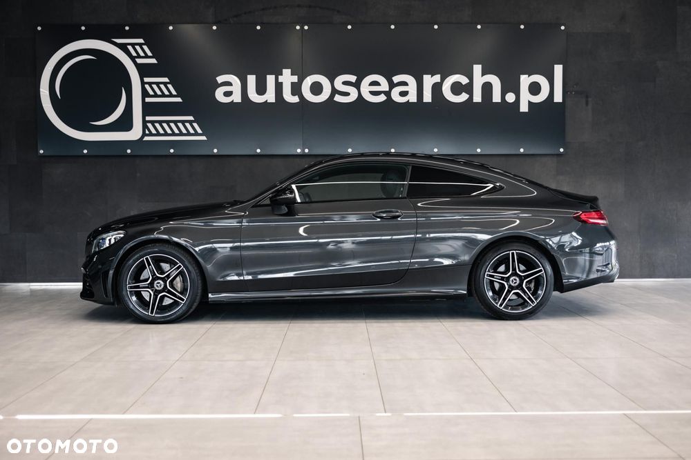 Mercedes-Benz Klasa C 300 9G-TRONIC - 8