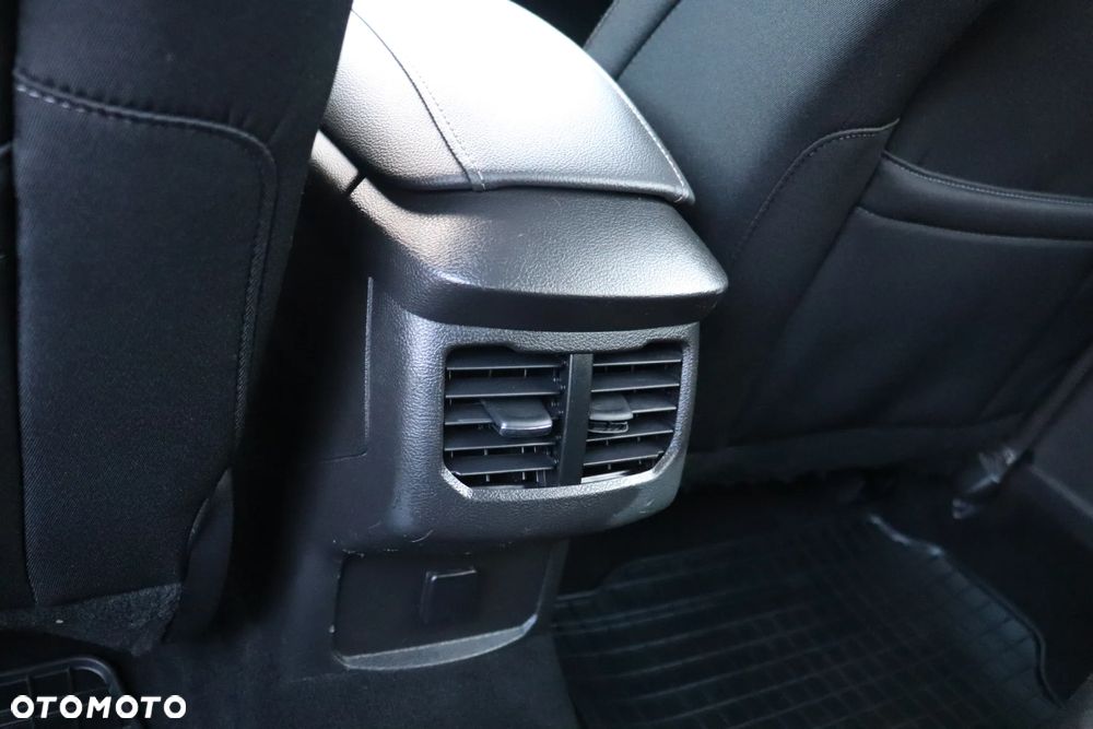 Ford Mondeo 2.0 TDCi Trend PowerShift - 27