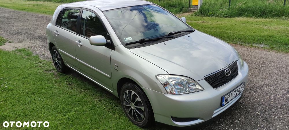 Toyota Corolla - 2