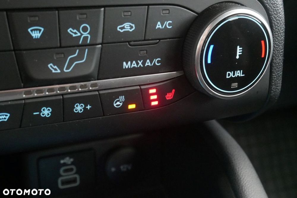 Ford Kuga - 40