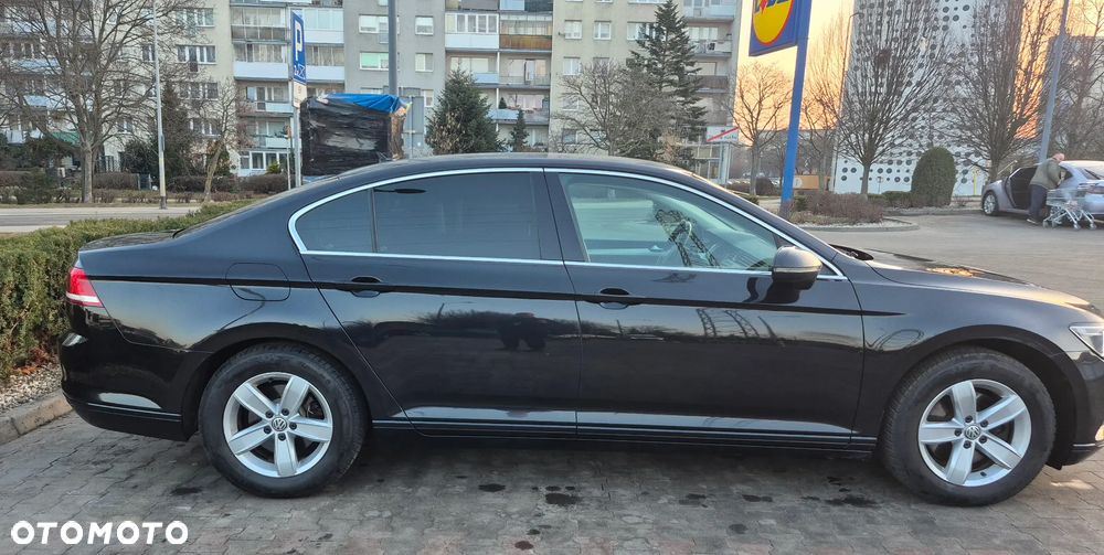 Volkswagen Passat - 12