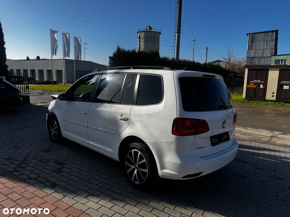 Volkswagen Touran - 3