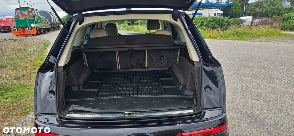Audi Q7 - 9