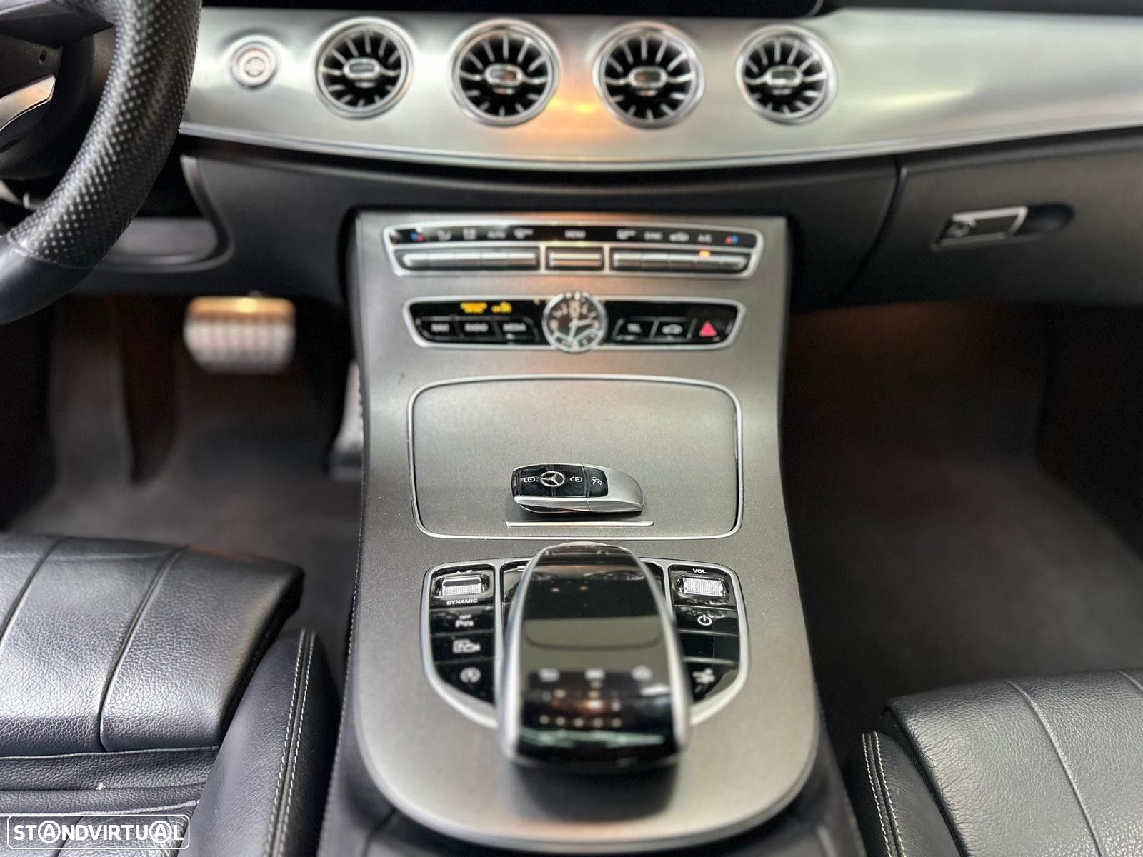 Mercedes-Benz E 220 d AMG Line - 32