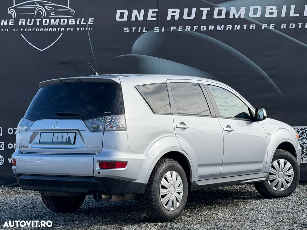 Mitsubishi Outlander - 13