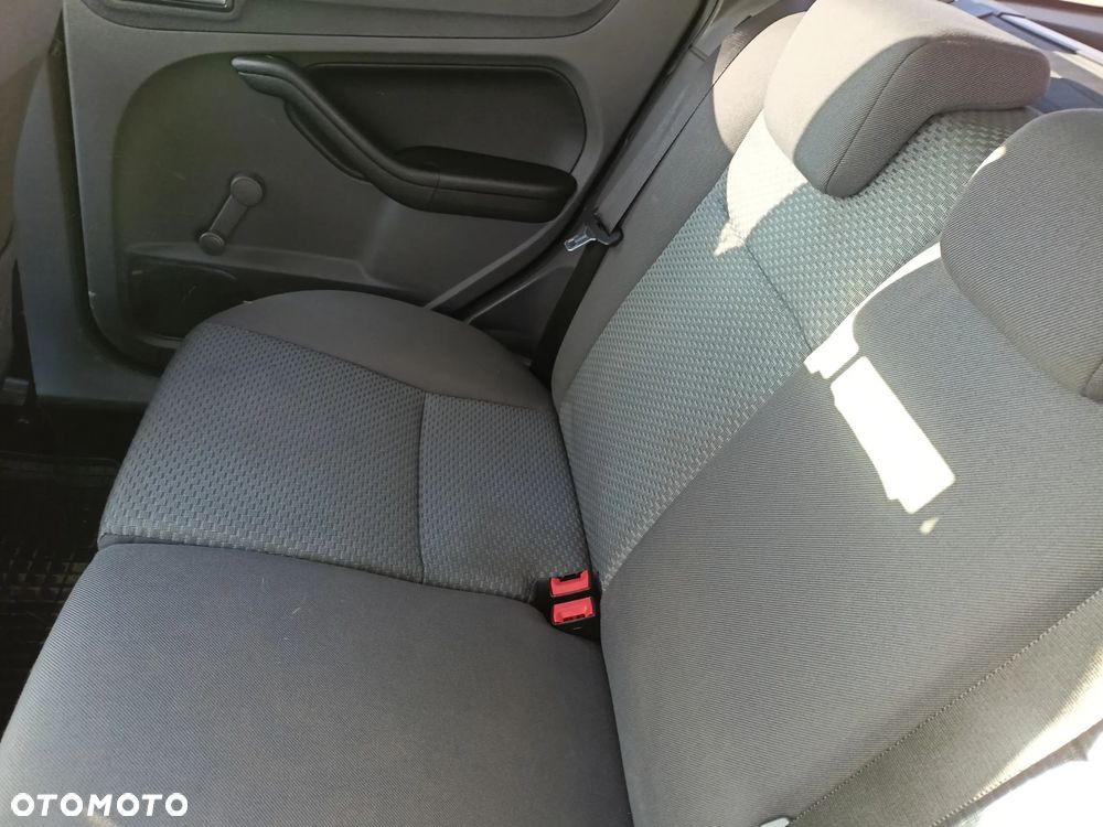 Ford Focus 1.6 Ambiente - 10