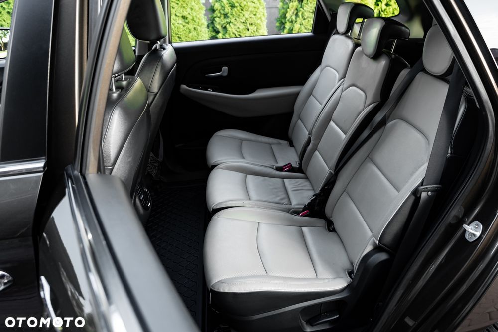 Kia Carens 1.7 CRDi L 7os - 19