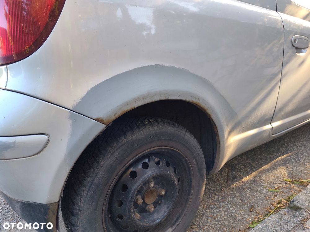 Toyota Yaris 1.3 VVT-i Sol - 3