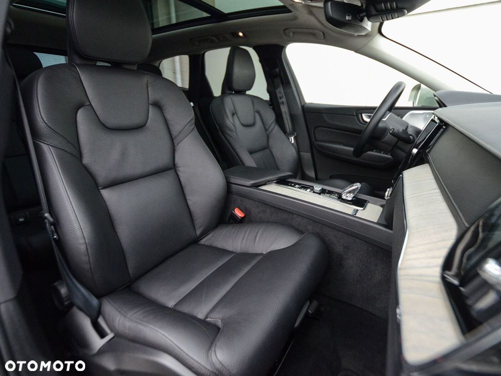 Volvo XC 60 D5 SCR AWD Inscription - 4
